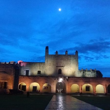 Departamento Sol Y Luna Valladolid  Zewnętrze zdjęcie